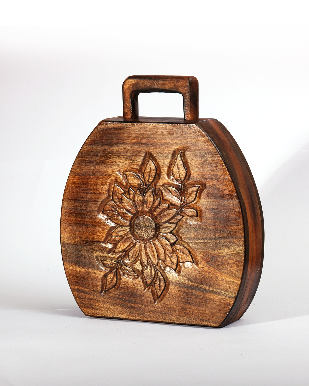 Yasemin | Ahşap Oyma | El Yapımı Ahşap Oyma Çanta – Günebakan Motifli