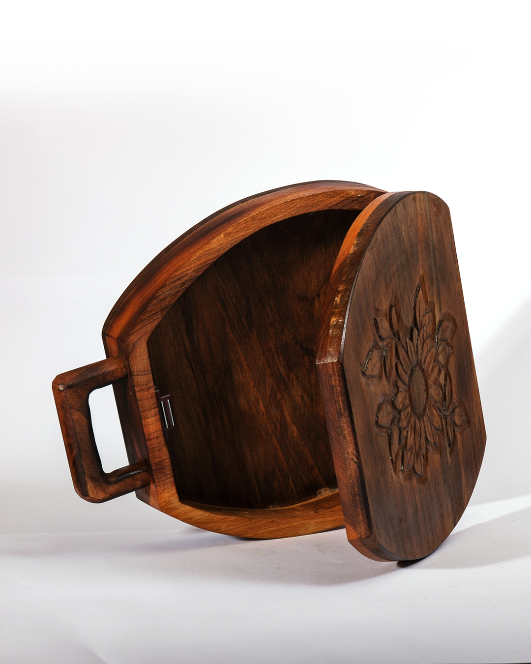 Yasemin | Ahşap Oyma | El Yapımı Ahşap Oyma Çanta – Günebakan Motifli - Görsel 4