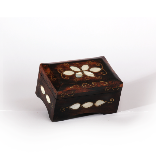 arttr-urun-ahsap-sedef-kutu-4 Yasemin | El Yapımı Sedef Kakma Ahşap Kutu İçi Kırmızı Kadife Kaplı – Geleneksel Kakma Sanatıyla Özgün Tasarım